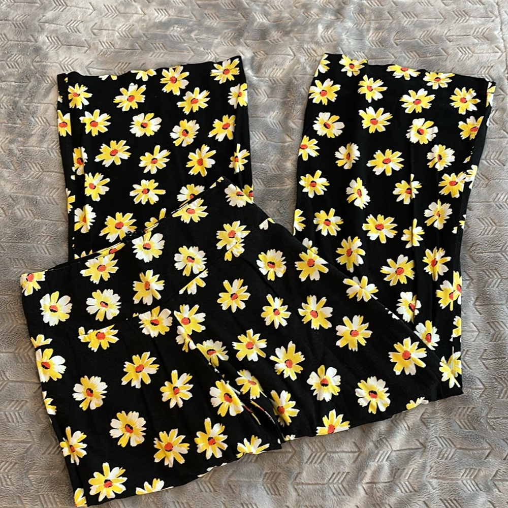 **Vintage** Daisy Print Wide Leg Pant